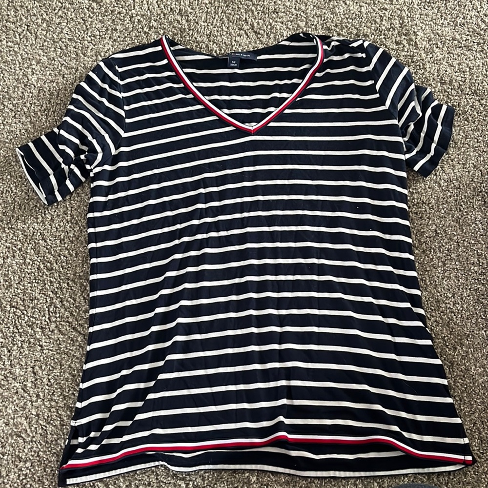 small Tommy Hilfiger tee